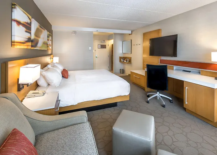 Delta Hotels By Marriott Utica